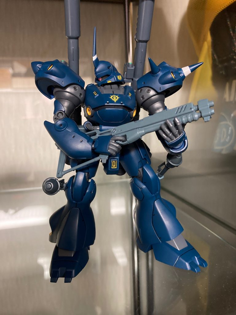 技術的には全然まだまだですが、この作品から塗装のコツを掴んでガンプラ製作の沼にハマっていった思い出深い作品です。塗装色もかなり気に入っており、アイコン画像としても採用しています。