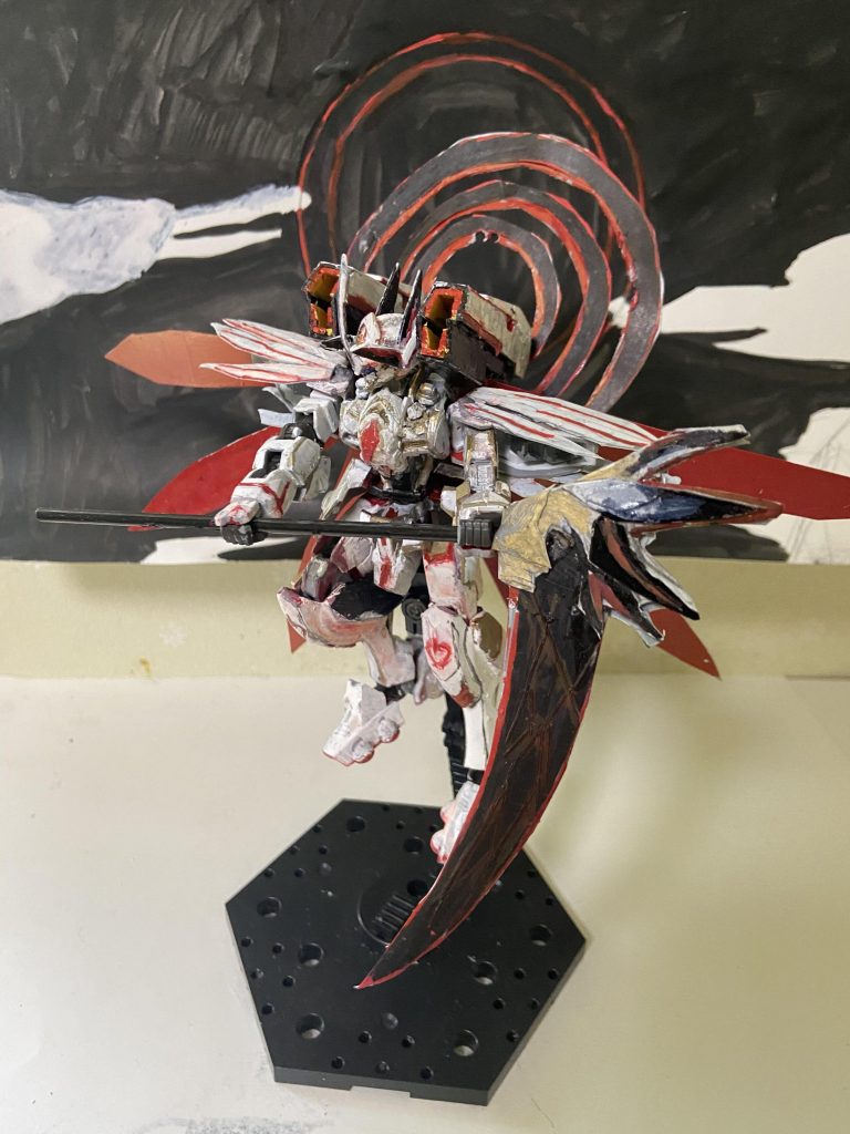 武装カオスブレイカーの武器は大鎌その切れ味は凄まじいものでアスタロトのもの同様ビーム耐性を無視できる、さらに肩にビームキャノンが搭載されており遠距離での戦闘もある程度可能(これはオリジナル要素です)。