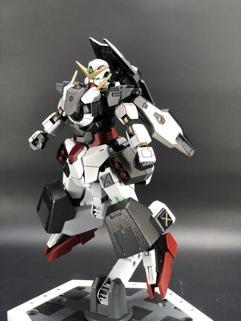 まずはコアヴァーチェ背中に3枚のシールドを装備した防御特化機体となっておりますGBNはチーム戦ロール設定があっても良いよね