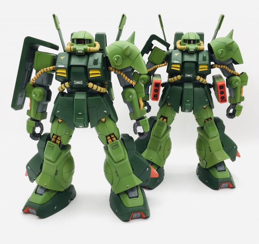 つま先部分のグレーの所はプラ板で作成して張り付けてます。