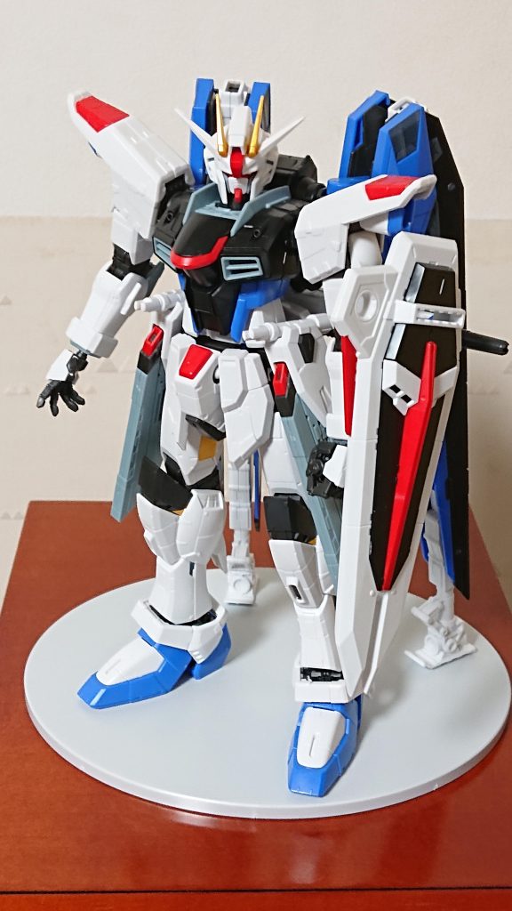 専用スタンドに巣立ちありがとうございました。２体目も作ったので是非♪こちら↓(^^ゞ https://gumpla.jp/other/1351611