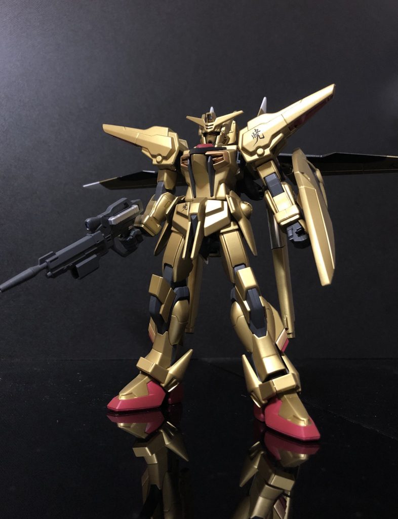 表面処理が足りなく、サフ吹いても、塗装表面にやすり傷など現れ、またメッキなら目立たなかった合わせ目もガッツリでてしまって処理しきれなかったりと、丁寧さに欠けた作成でした。閲覧ありがとう😊ございました。また宜しくお願いします。