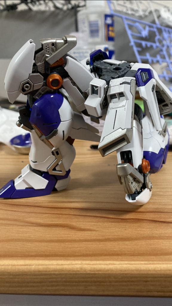 下半身完成!ここから動かしてはニヤけてを繰り返し、進まなくなりました笑