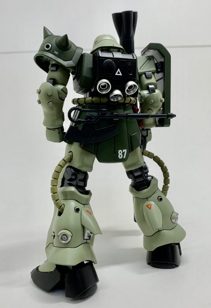 FZの流線的なシルエットの表現を重視しています。