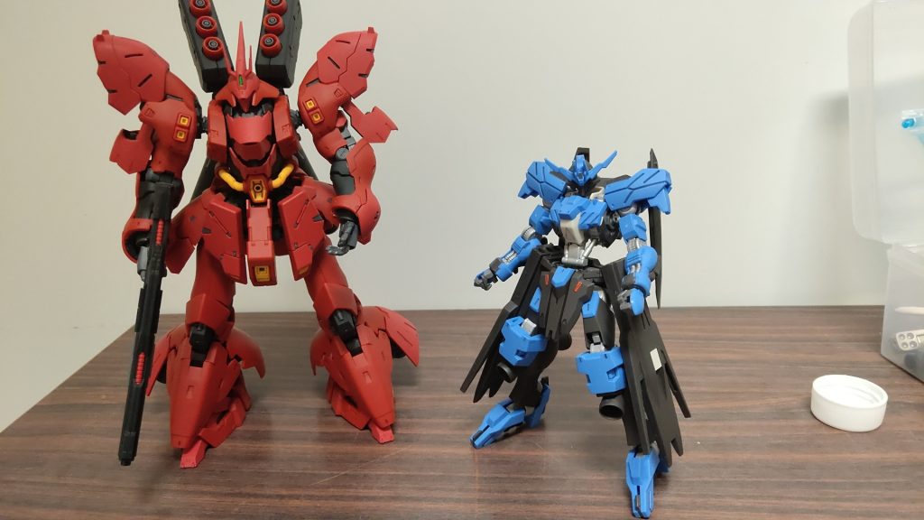 大きさの比較同じ1/144とは思えない（笑）