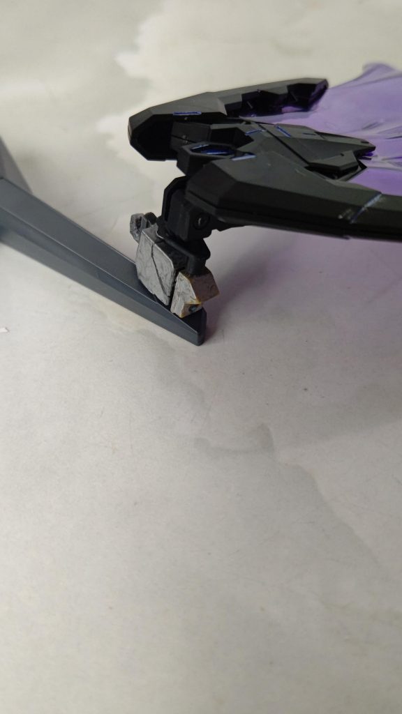 クランシェには追加でパーツ盛れるハードポイントが無いので接続部はジャンクパーツを加工してみました。流用楽なパーツがあって助かりましたw以上、お目汚しでしたm(_ _)m