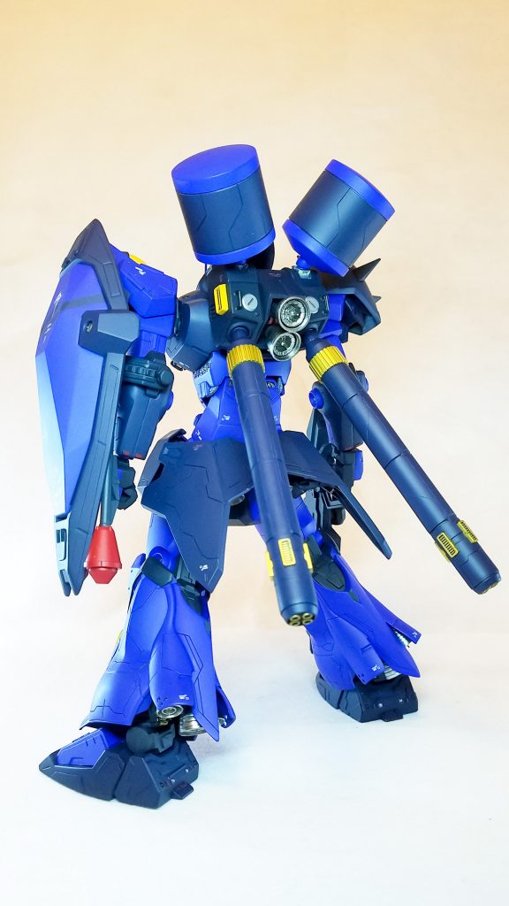 リアビュー宇宙戦仕様と言ったらプロペラタンクでしょ!ということで合計4つのタンクを積んでそれに伴いバックパック