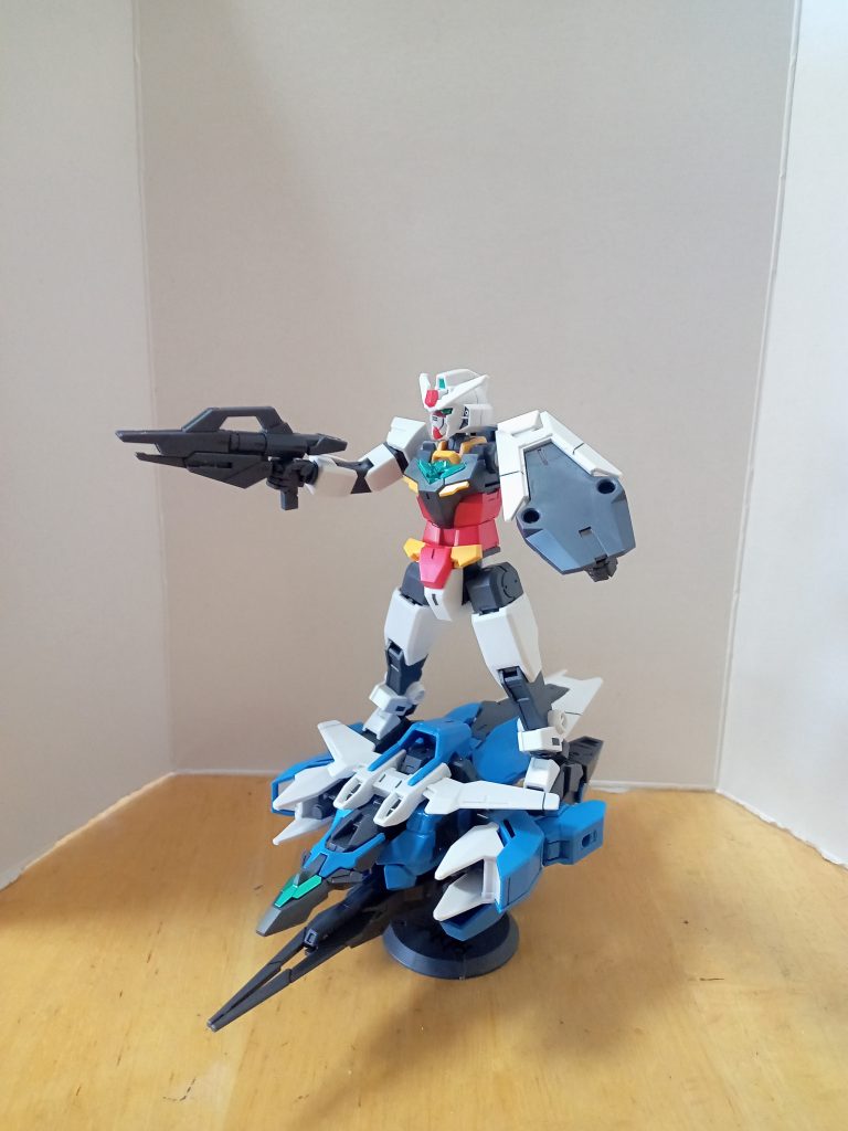 うまくバランスを取れれば、コアガンダムをアースアーマーにマウントできます。カッコイイですね…