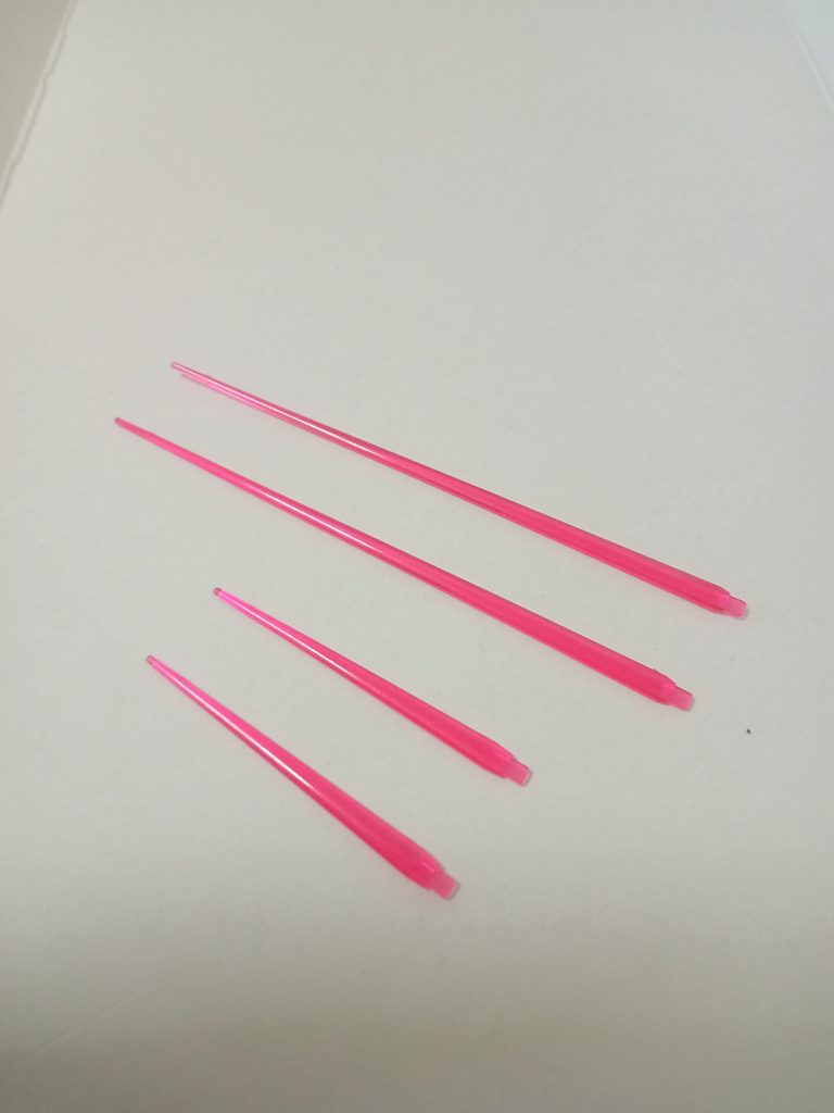 ビームサーベルも長さ違いのものが2本ずつあります。