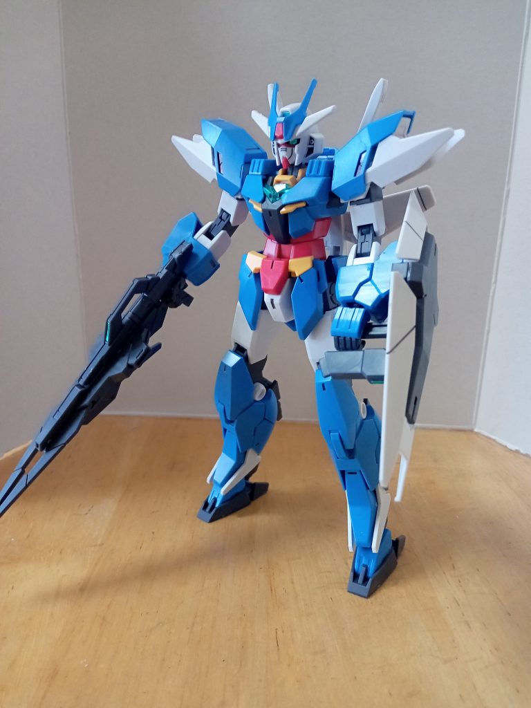 アースリィガンダムです。これが元々は小さなコアガンダムだとは思えないくらいのプロポーションの良さですね。