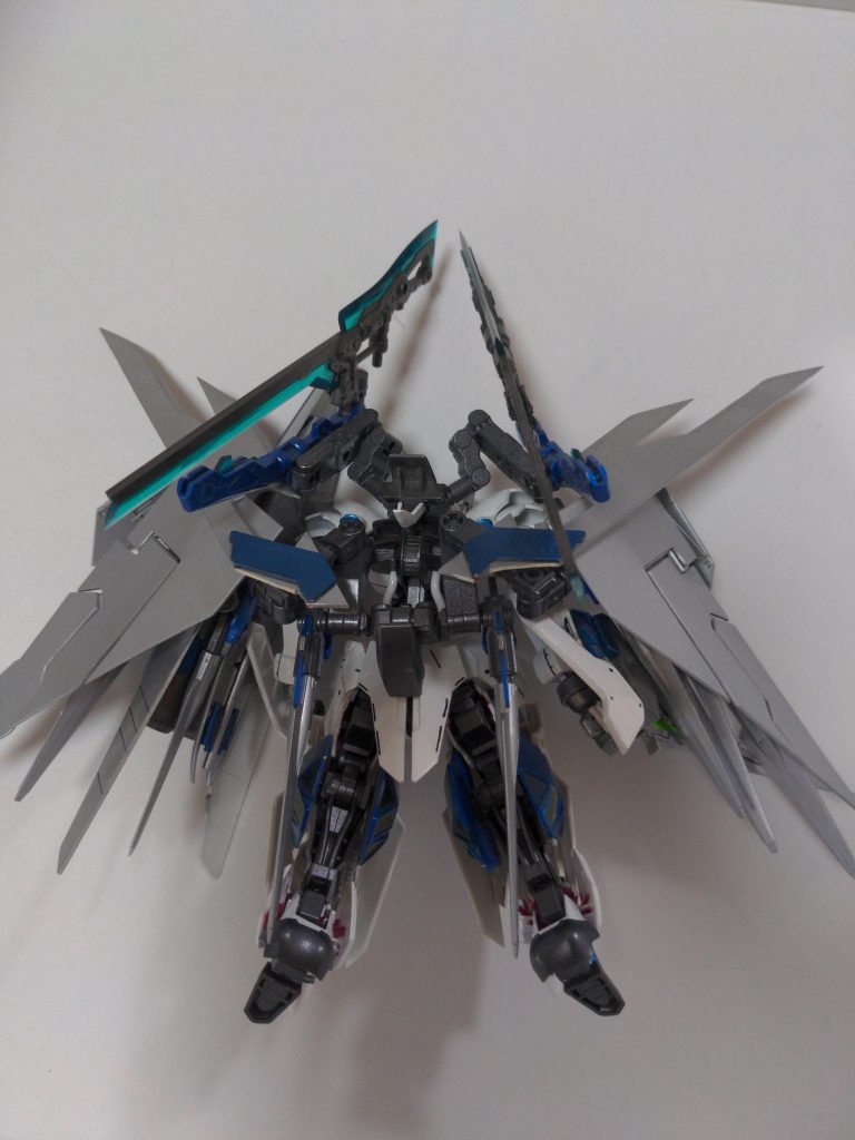 わかりにくい（笑）改造したデュナミスのアクティブシールドやら謎の翼やら、ごちゃごちゃしてます。