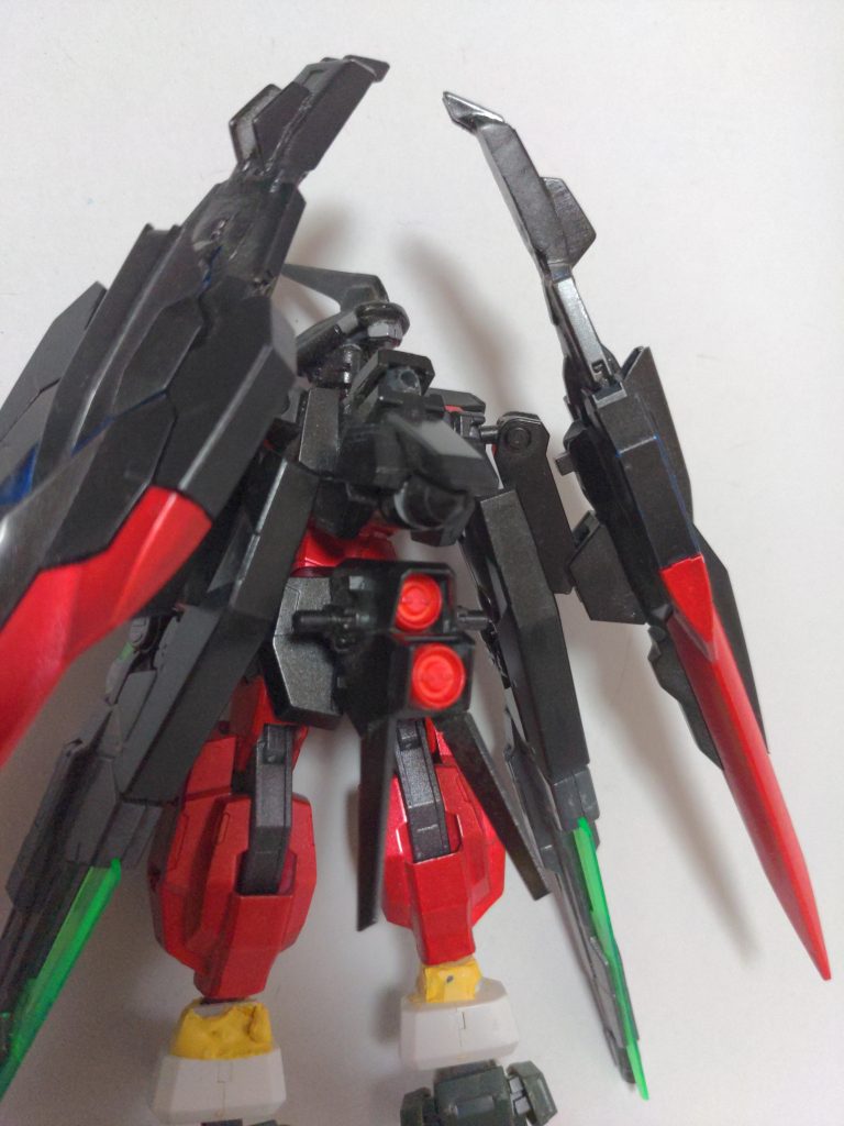 最後に背面です。一応GNドライブを積んでいます。下にチラリと仮の脚を付けてみましたw