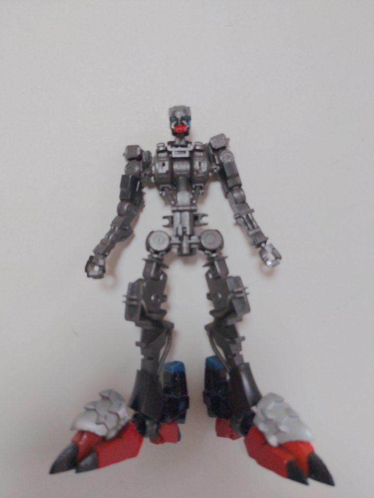 足首から下以外はキャストオフ可能。外した際、二箇所パーツが破損しましたwww（久々に動かしたのでw）