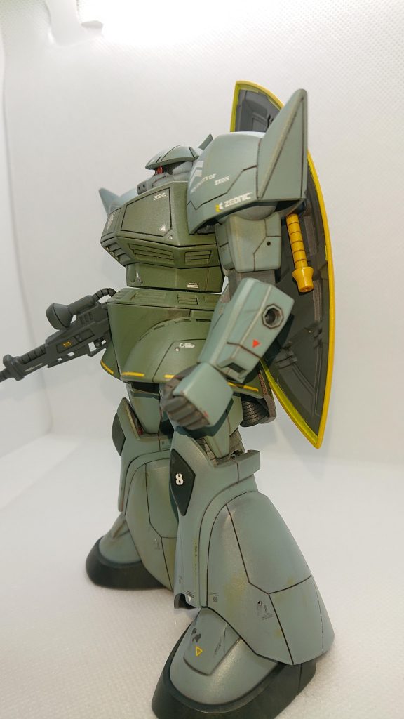 機体はジオニック、エンジンなどはツィマッド。企業を超えた決戦兵器、バックパック等を換装するだけで各種タイプに変更できるなどマルチな機体、なのに戦局には寄与できなかった不遇の機体ですがある意味そこが魅力なのかもしれませんね。ご覧頂きありがとうございました。