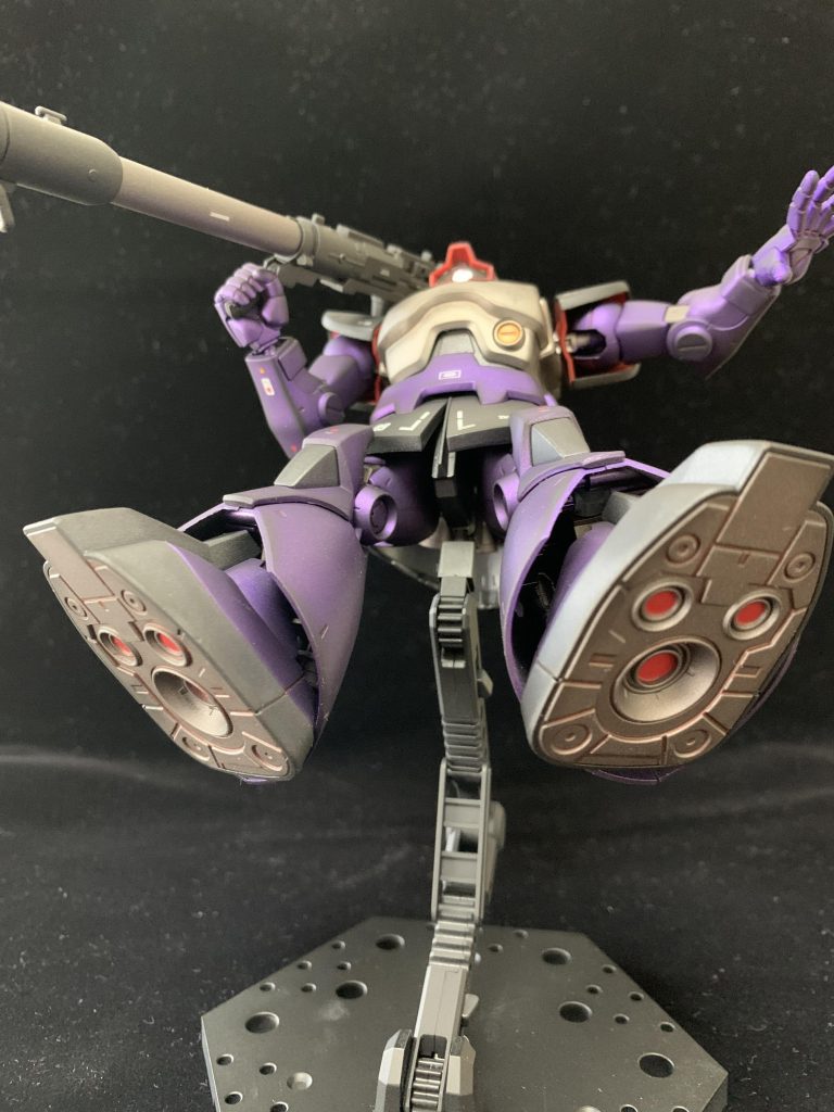 各バーニア部分はシタデルカラーの赤で手塗りで部分塗装しました。