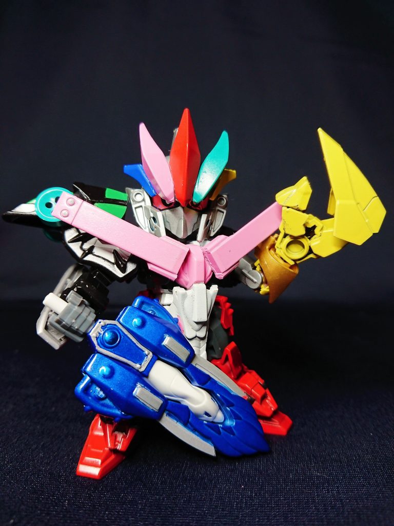 今回の戦隊ロボモチーフは、キラメイジャーからキラメイジンをモチーフにしました。輝羅鋼が組み込まれた天宮の鉄機武者です。