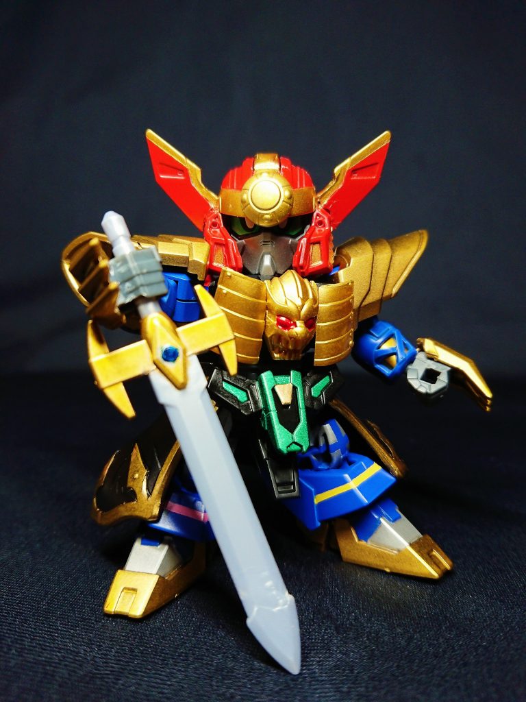 レジーナワールドのシーザーレジェンドを守護する親衛隊隊長。剣術の達人で、レジーナワールドのため身を捨てて戦うほどの武人。