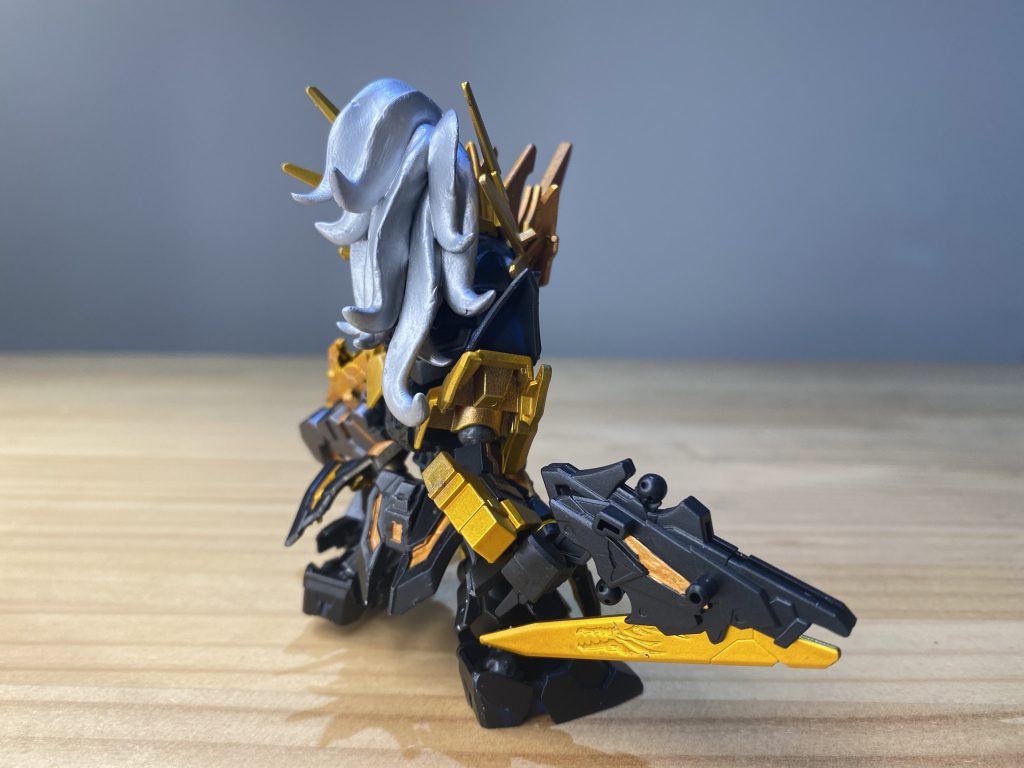 髪の毛はエポパテでスクラッチしました。銀髪！！