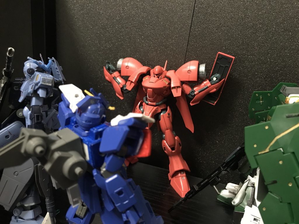 ステス「誰よ?」デュナメス「情報をだして?」ガーベラ「あ、嫌」ストカス「ふーん」ガーベラ「…怖いよ…」