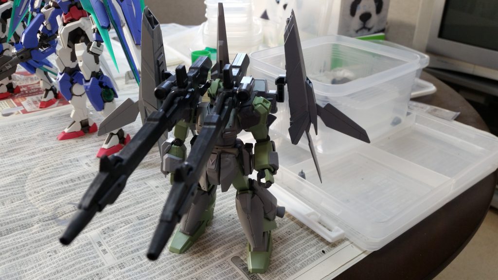 ランチャー引き出し確認。両ランチャーとも引き出すことができます。ダークダガーLのMK39 低反動砲に比べてかなり物騒なものになってしまいましたね。片方バズーカの方がしっくりきそうです。