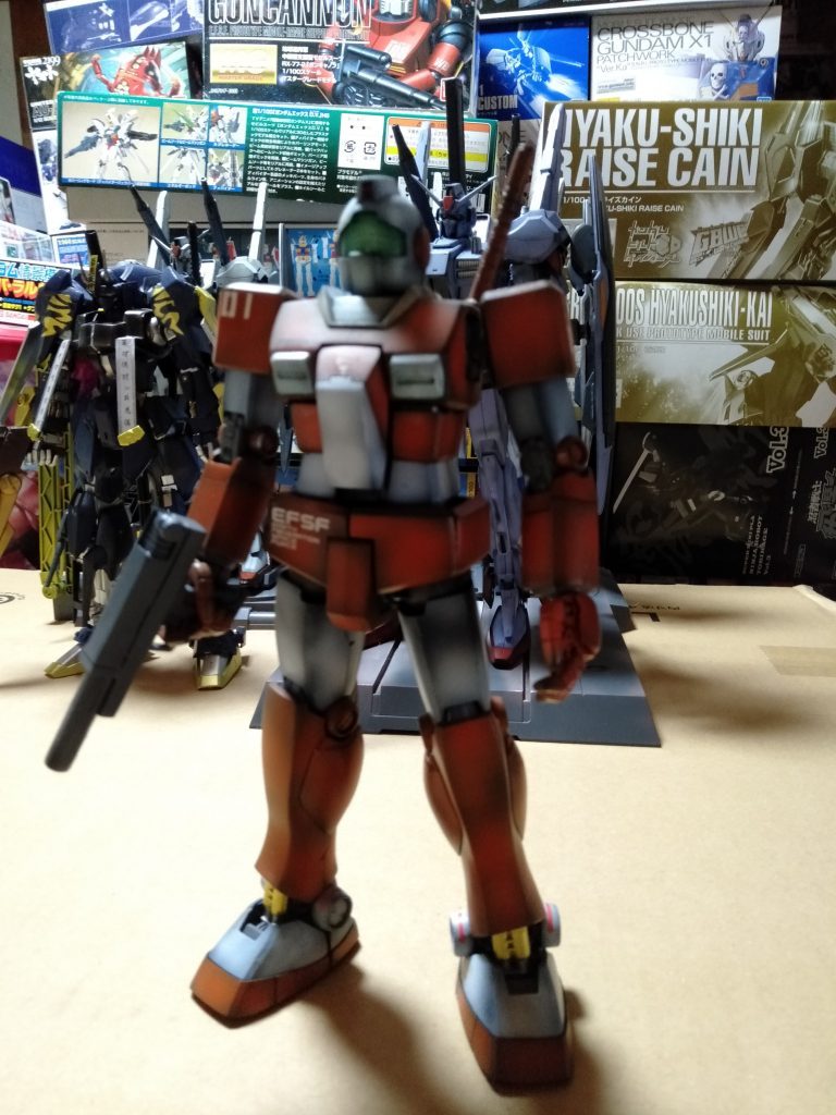 専用ビームキャップ式ライフルも自作しましたッ❕      一応、初代日野さんには「面白みの無い、製品の様で創った意味が無い」とつまらない認定されましたッ‼(笑)ちゃんとサーベルもメンドクサイスジボリ頑張りましたッ‼頑張ったよ・・・・ホント(笑)ゲームの様に追加バーニアは重量を減らすという矛盾から、装備してません‼www