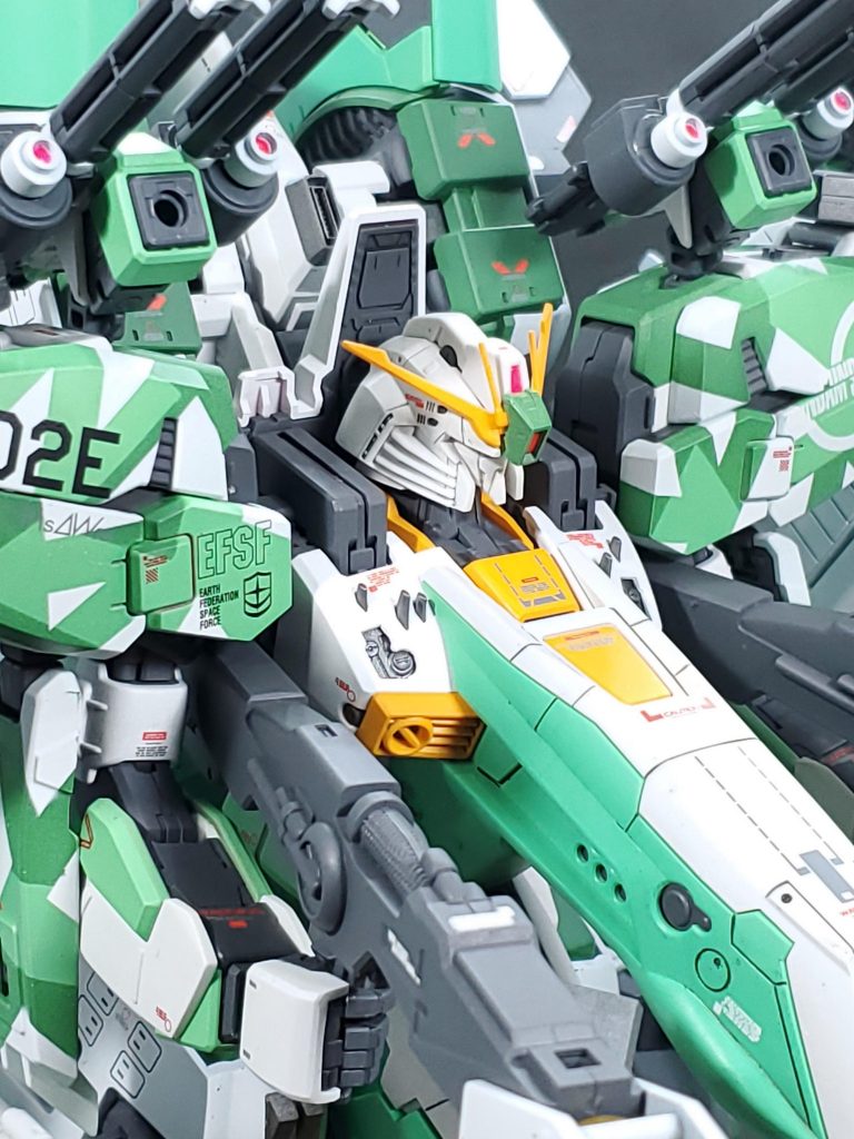 胸部アップ、顔は少し弄って従来のガンガムに近ずくようにいじりました。