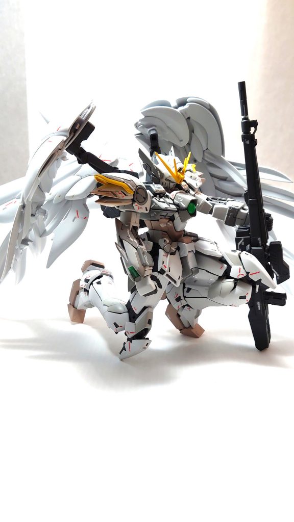 1/100 MG ウィングガンダムゼロカスタムver.ka(スノーホワイト)–4枚目/制作者：@Mirialdo723