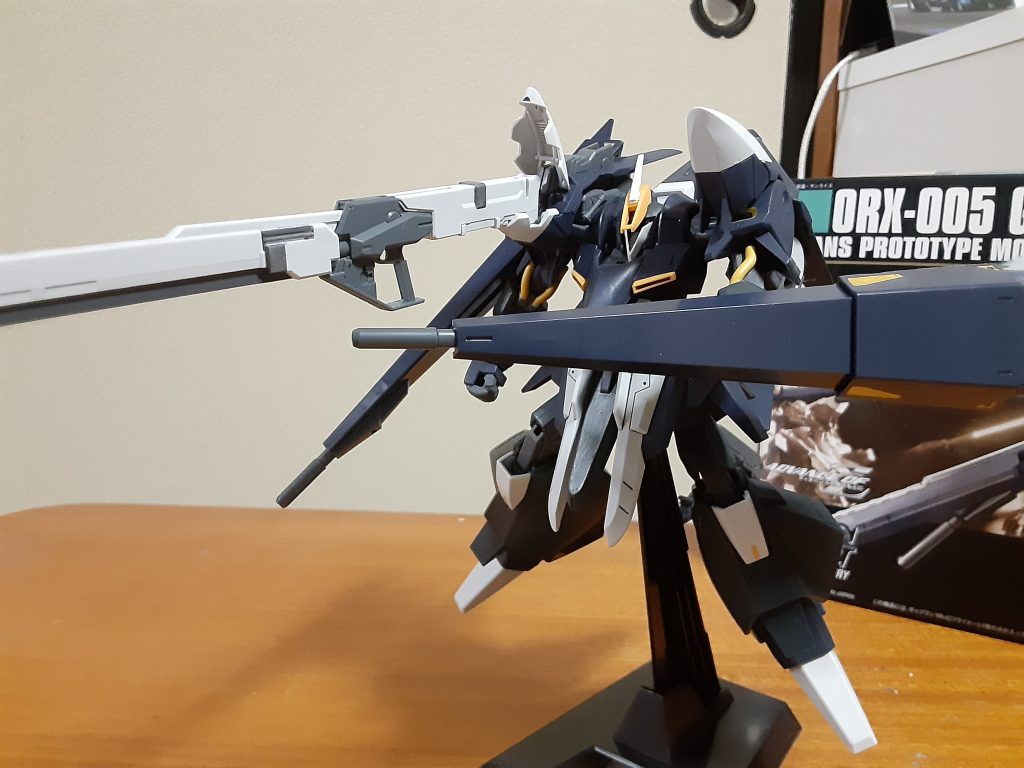 頭部は元のギャプランの形が好きなので機体の強化された部位に合わせてアンテナをつけてみました。フライルーのアンテナを加工してつけてます。