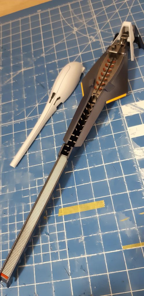 ウインチキャノンはパーツ数が少ないので、塗り分けやらが大変でした。やった満足感もりもりたったのですが、組上がったらまぁ見えない。