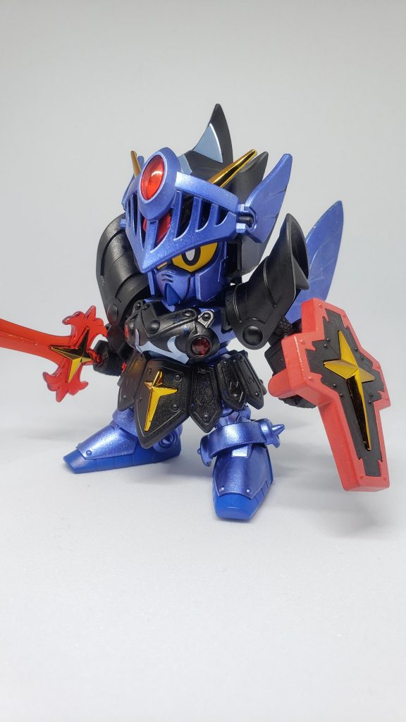 以前の鎧は真っ黒に付属のシールだけでした。