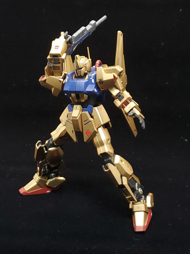 後ろ撃ちなんかこのポーズのイメージ強いんですよね