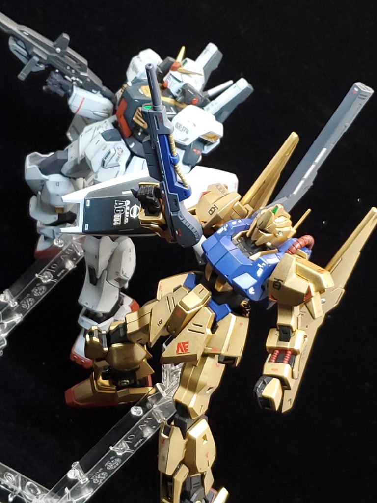 マークIIと並べて金色を出したかったのでデカールは控え目にしています