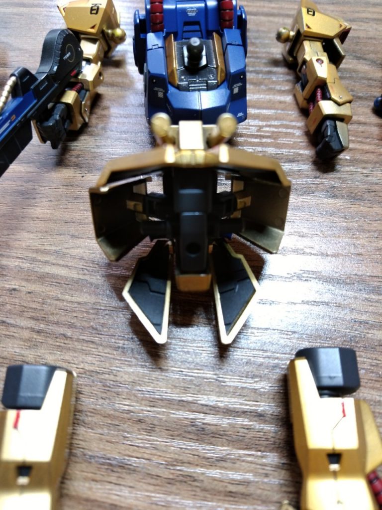 裏打ちパーツ初めて作りました。