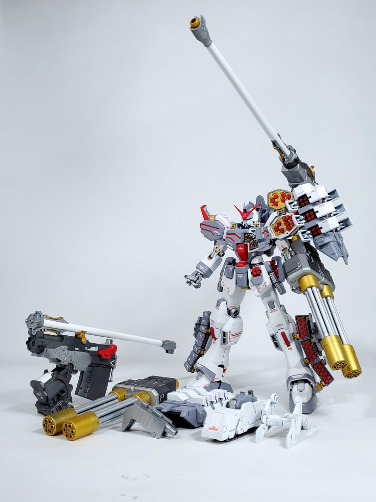 片方だけ武装をつけてみました