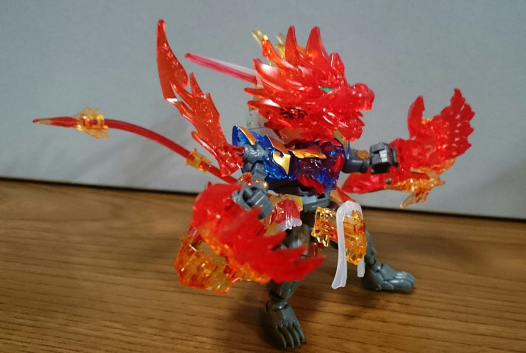 横から、ちらっと見える目が好き