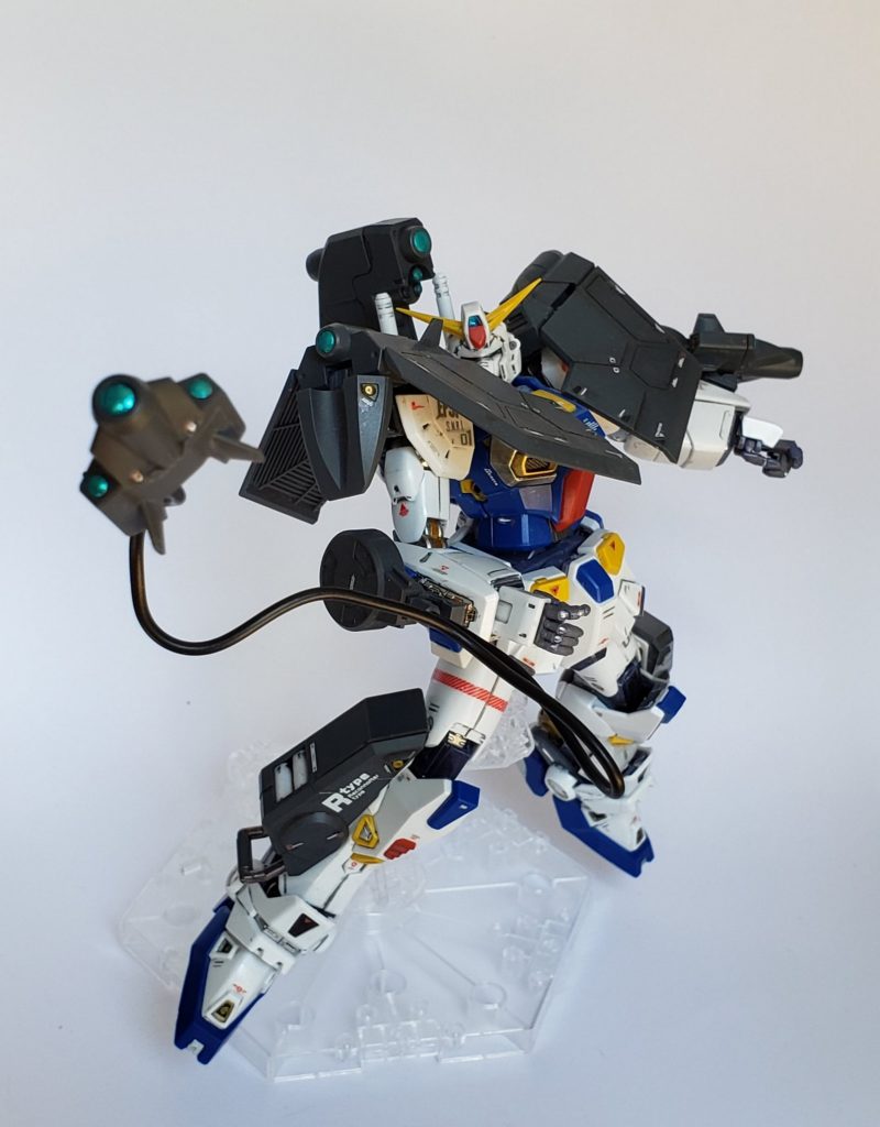 Vタイプのオマケ程度の作りかなと思いきや、何気にかなりしっかり作られててビックリしました肩の増加装甲は他のミッションパックと合わせても面白そうです