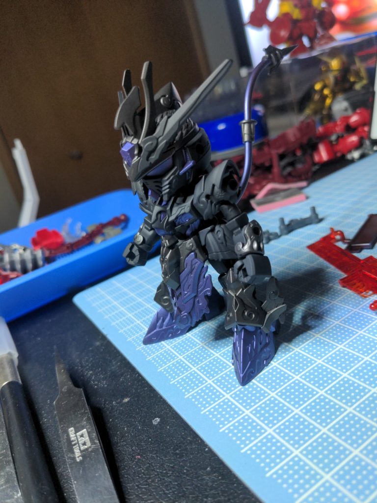 塗装は全てアクリジョンにて、下地なしです!金→黒鉄色+シルバー(ほぼ赤鉄色)クリア青→クリアパープルクリア赤→メタリックパープルその他→つや消し黒