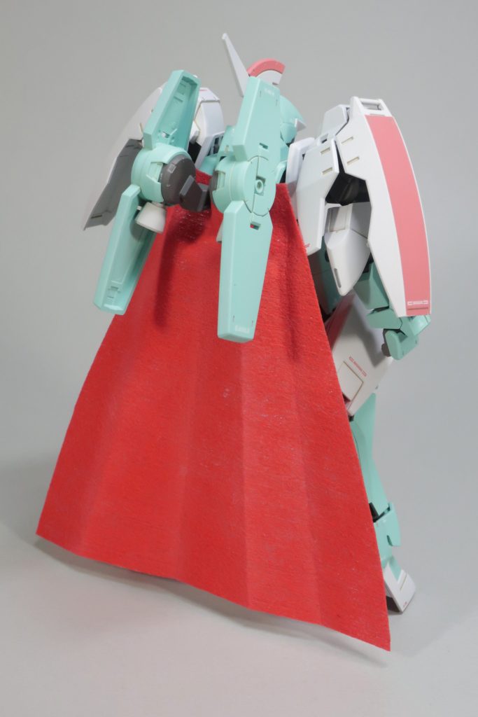 マントは宇宙用バーニアの基部に挟んだだけのお手軽接続