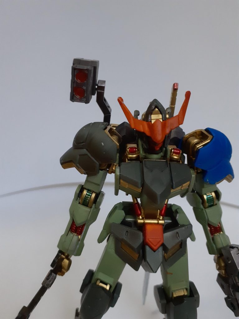 ミサイルはビルドダイバーズリライズのヴィートルウェポンから。