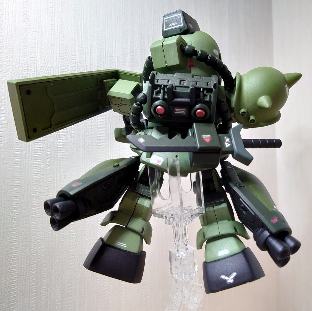 バーニアの内部は別パーツをメタルレッドで塗装して貼り付けました。次はバーニア多めの作品になりそうなのでバーニアの加工について勉強...するかな?