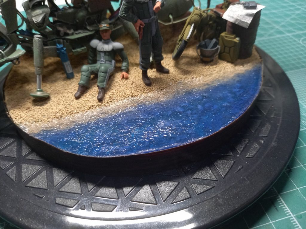 木工用ボンドで波の表現