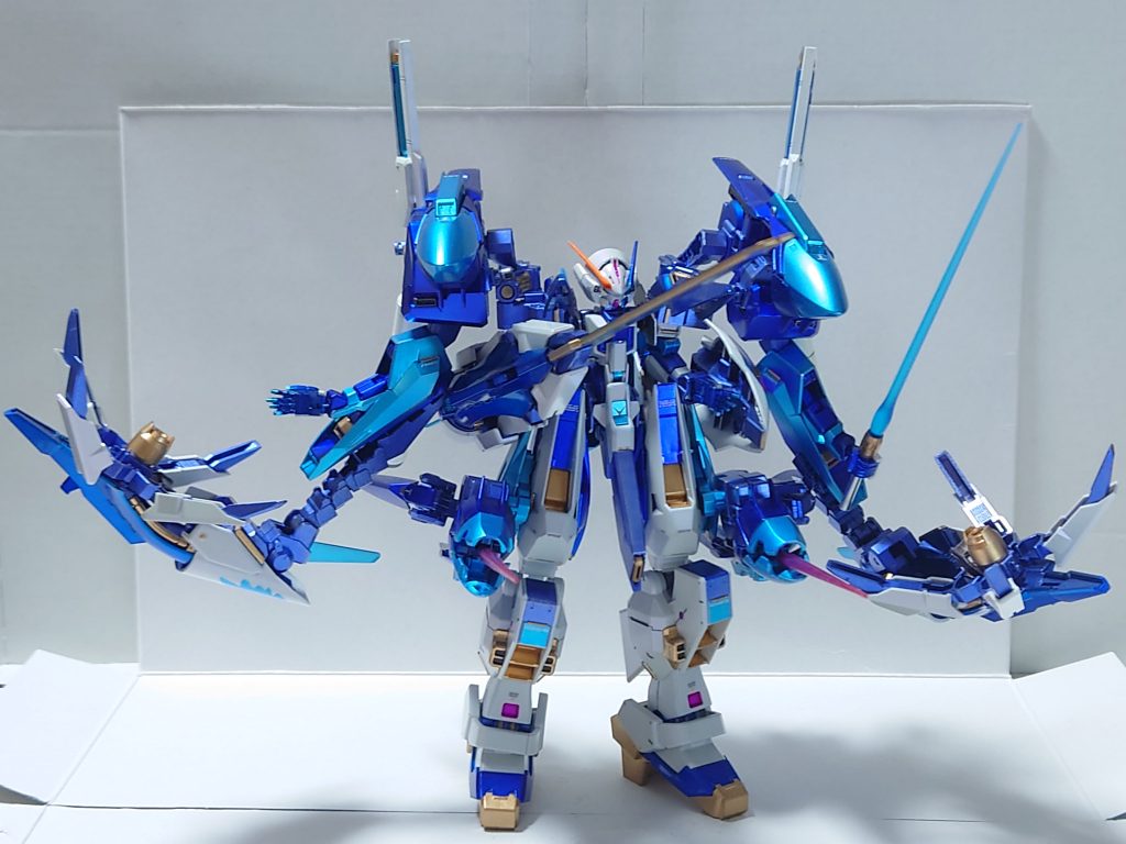 主人公というよりもラスボス級の存在感をイメージしています。世界征服のため力を求め続けた末路。ヘルエスタの版図を広げ続ける殲滅兵器。……というか自立するのが驚きです。下手にスタンド使うより安定します。