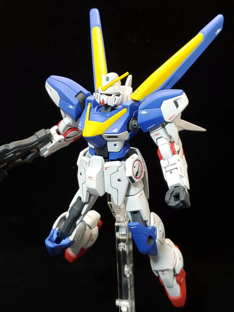 アクションポーズそこまで新しいキットではないですがオールガンダムプロジェクトの機体なので可動域はかなり広いですね。