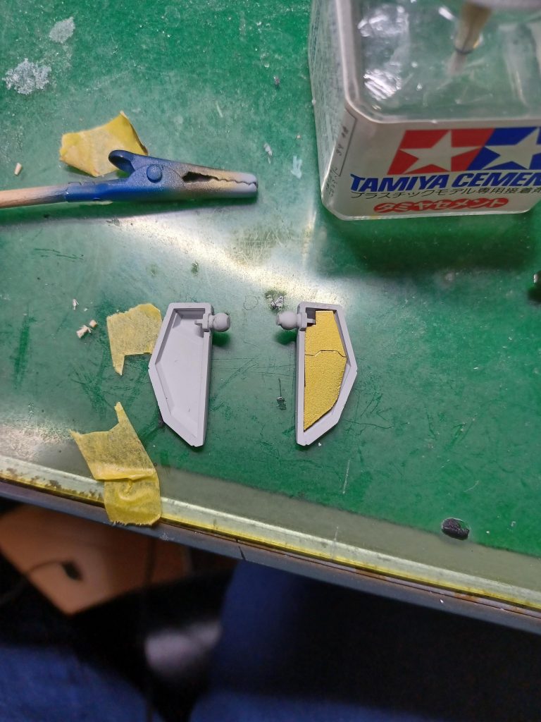 目立たない工作になりましたがアーマー裏の裏打ちパーツを自作しました(*^^*)