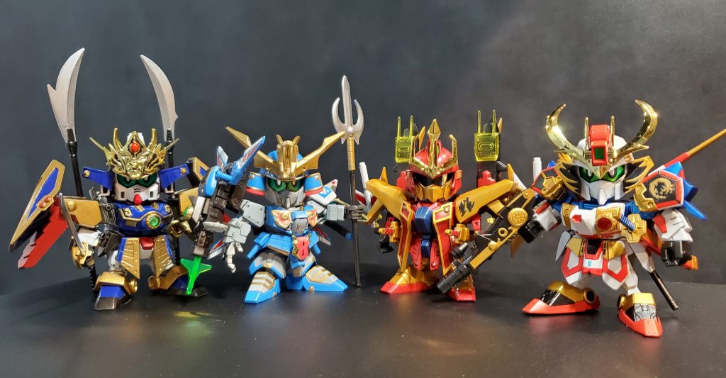 とうとう4人まで出来ました!並べるとカッコ良さも達成感も満足感もさらに増します☆5人目も着手しましたが、難航しそうです…