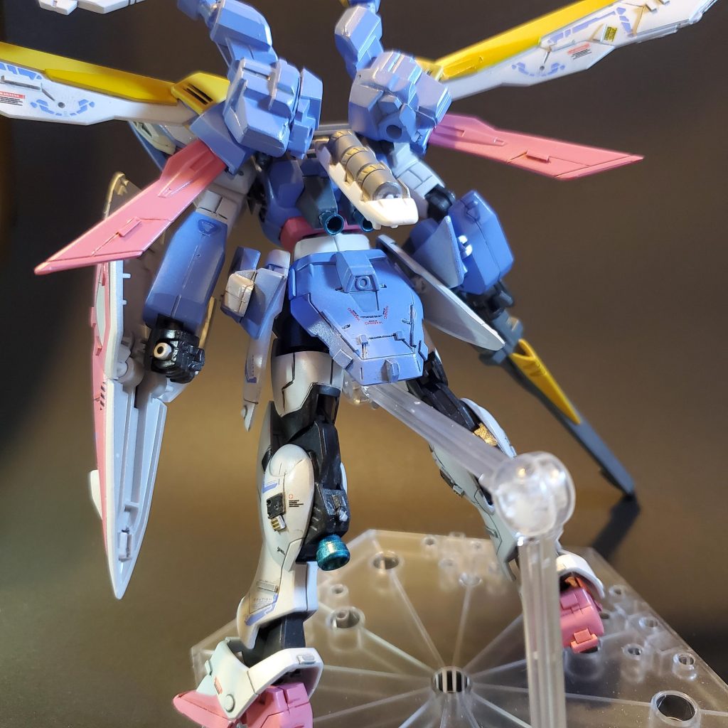 SDウイングガンダムから 羽やパーツを流用して4枚ウイングにしました