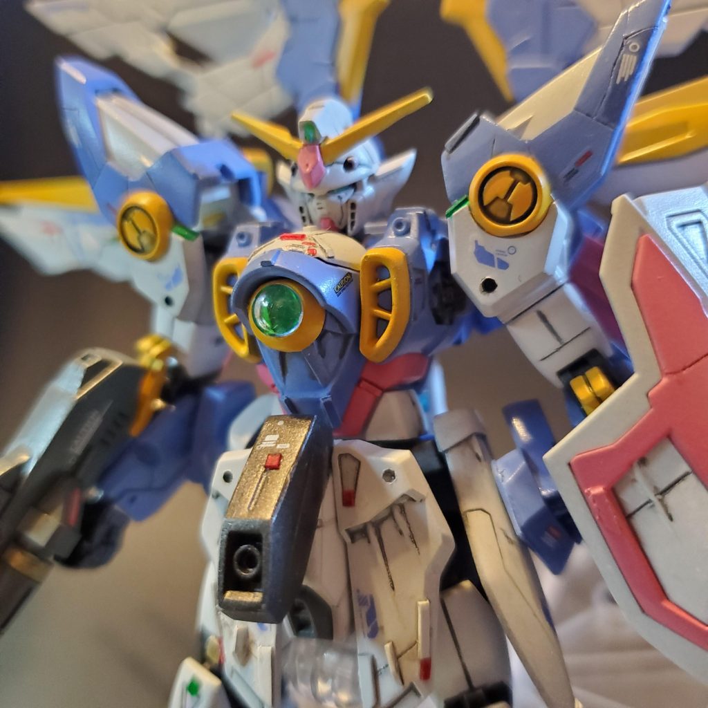 塗装は初めて パステル調に挑戦しましたレッドチップグリーンチップは 100均のクリアファイルを切り取って貼り付けました