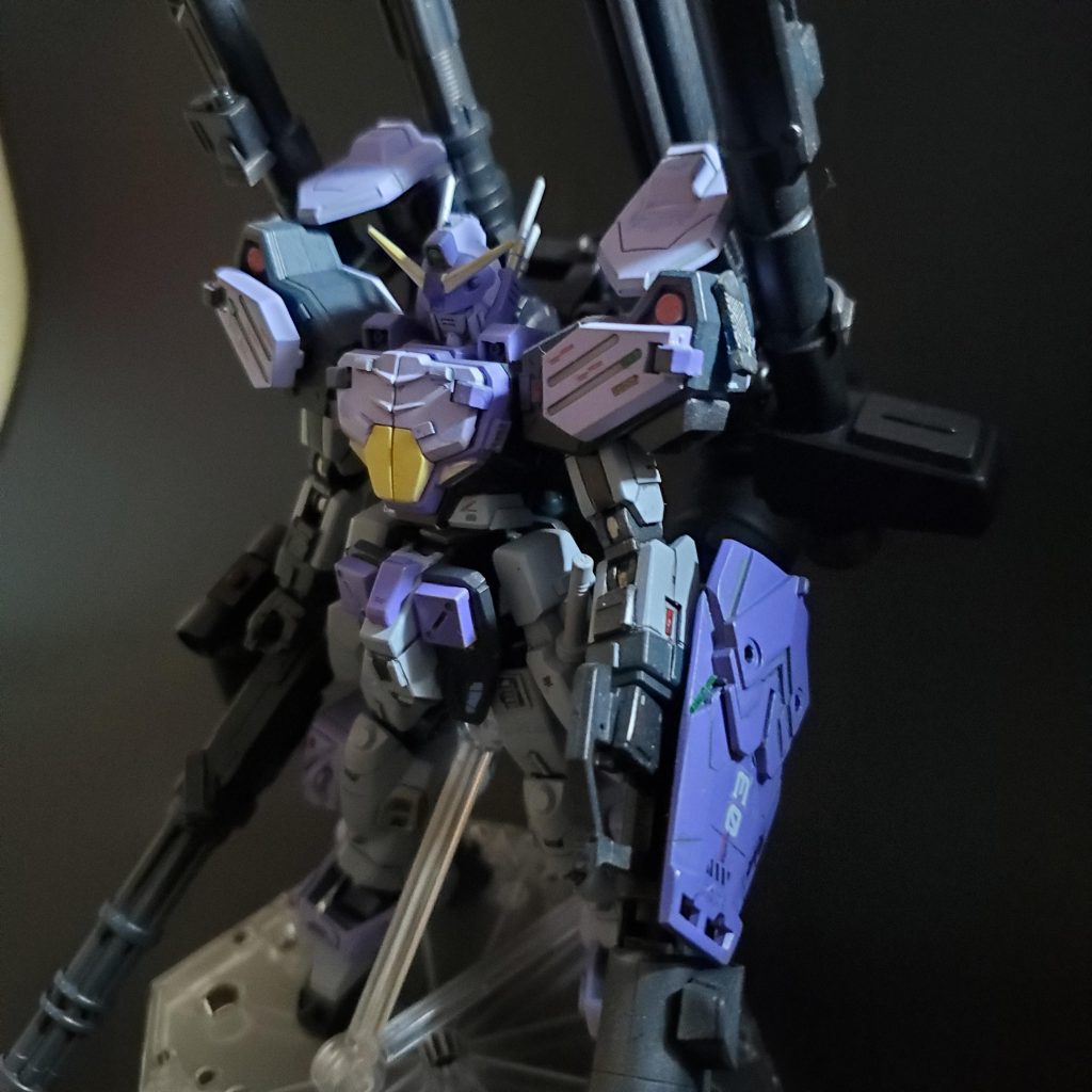 自立できますが 重みで腰をいわせてしまいそうです