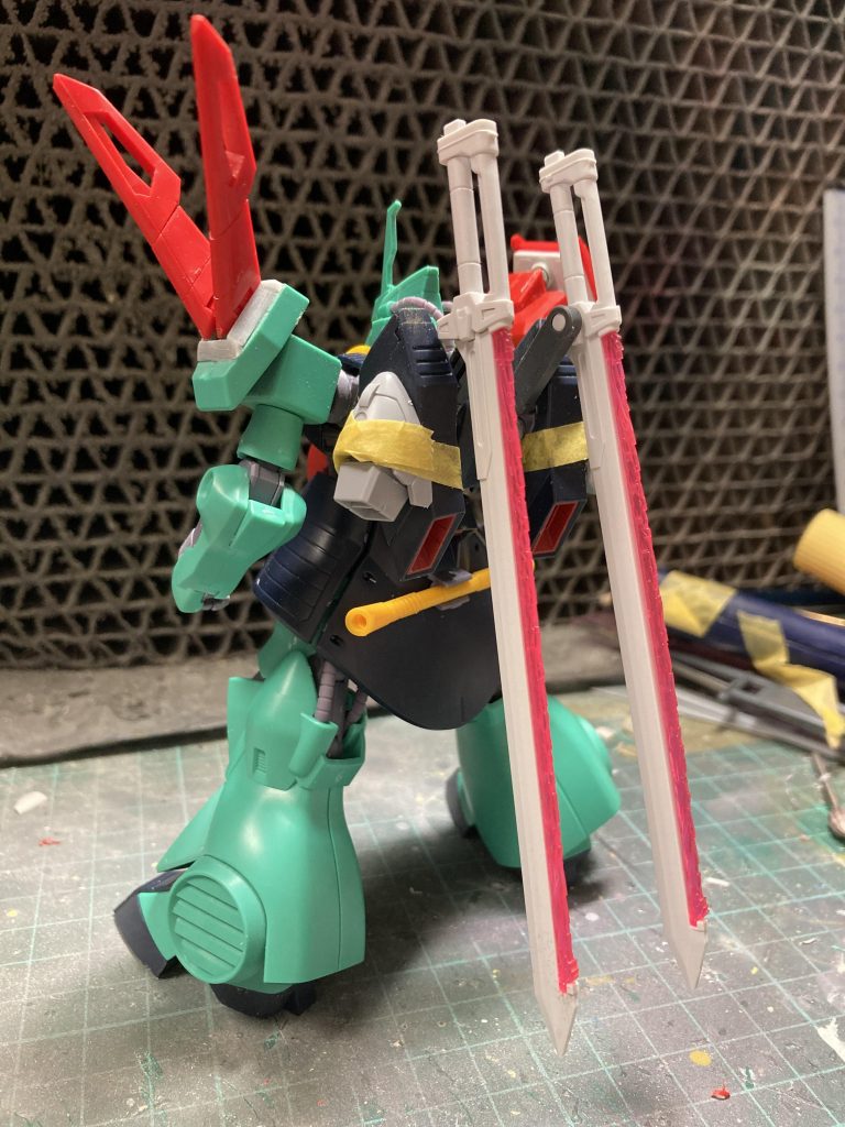 ベース:HGUCディジェ HGソードインパルスガンダムその他:ビルダーズパーツという僕にしては珍しい王道スタイルなミキシング改造になります。シルエットを想像したら似合うんじゃないか？と思ったのがきっかけで…早く塗ればよかったなぁ( ˙꒳​˙ )