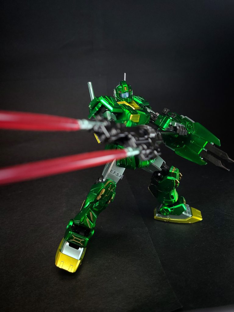 また、試験的に仕様変更機が開発されており、運用実験用のテスト機をはじめ、局地戦闘用に特殊迷彩を施した「森林型」「砂漠型」、バックパックにビームサーベルを2本差した「指揮官用」、教導隊用に性能を向上させた「強化型」が確認されている。さらに一年戦争後、戦時中に未実施に終わった無重力下での運用が対応され、後継機であるRGM-79FC ストライカー・カスタムとのバックパックや武装など互換性を高めた機種が開発されており、これらは「ジム・ストライカー改」と呼称された。